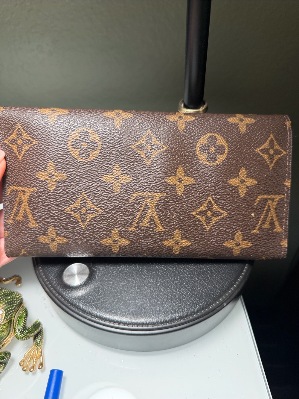 Louis Vuitton Brown Monogram Compact Wallet with Tan Interior - Picture 4 of 5